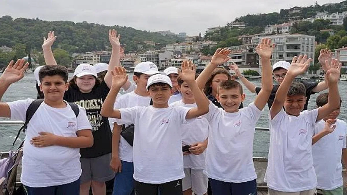 Kahramanmaraşlı çocuklar, Türkiye-Ukrayna Milli Basketbol maçında millileri desteklemek için İstanbul'da!