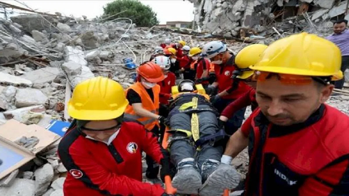 İnegöl 7,2 şiddetinde sallandı! Senaryosu gerçeği aratmadı!