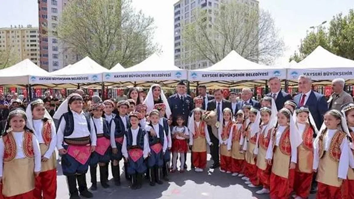 Memduh Büyükkılıç'tan 23 Nisan sürprizi