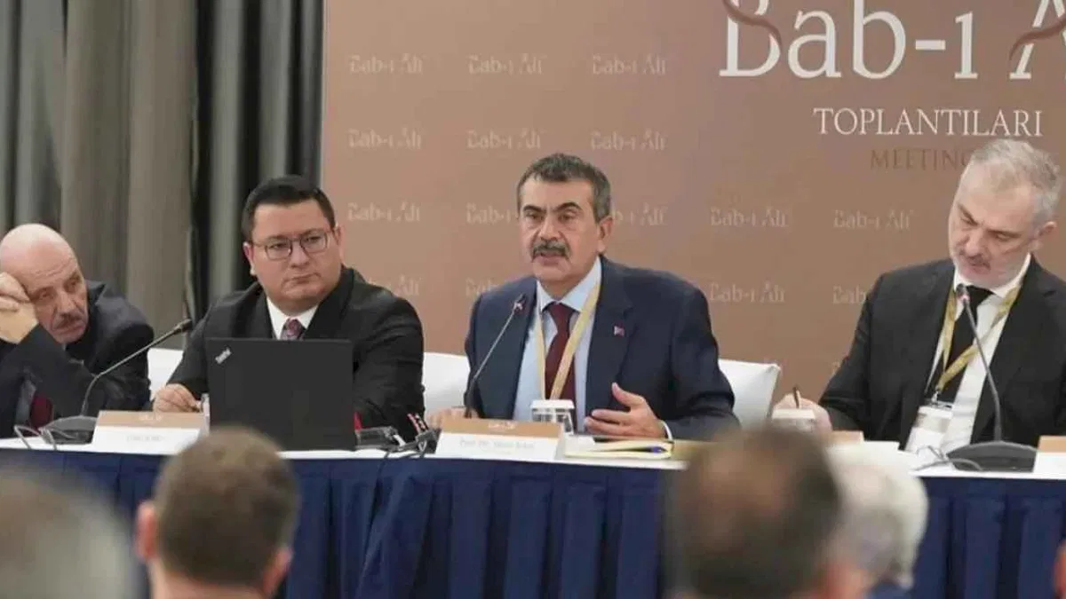 Bakan Tekin 'Bab-ı Ali Toplantılarının' konuğu oldu