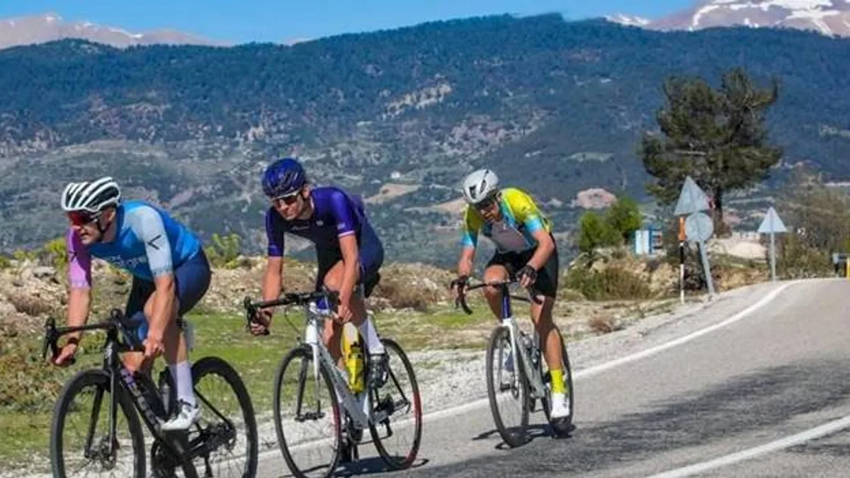 AKRA Gran Fondo Antalya için geri sayım... Kemer’de pedallar “Yeşil Gelecek” için döndürülecek