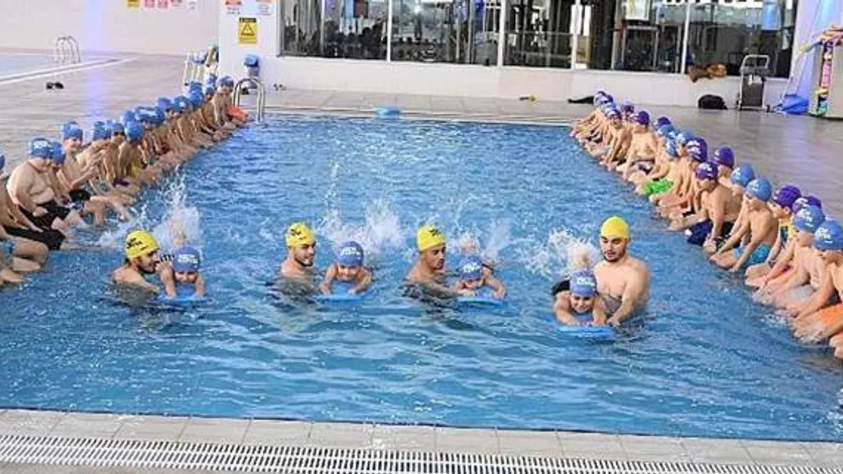 Başkan Altay: "Sağlıklı Bir Gelecek İçin 8.500 İlkokul Öğrencimize Yüzme Öğretiyoruz"