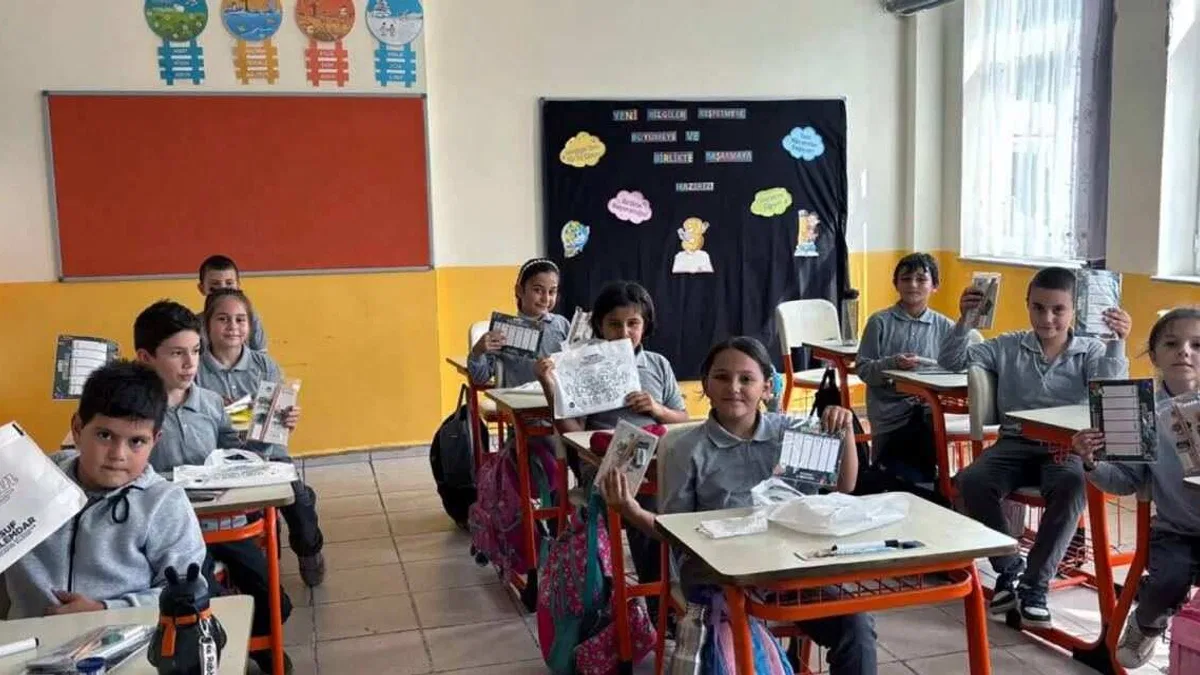Sakarya'da öğrencilerin okul heyecanı desteklendi