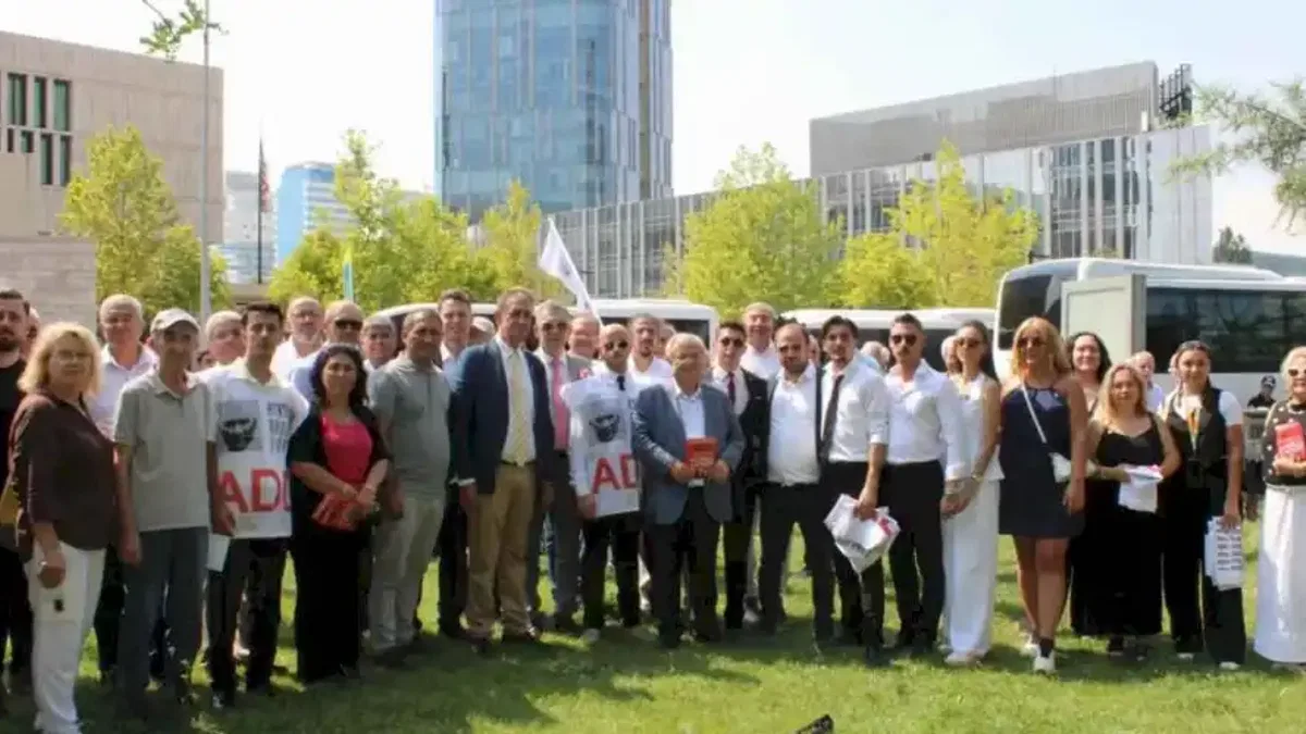 ADD, ABD Büyükelçisi Tom Barrack'ı protesto etti