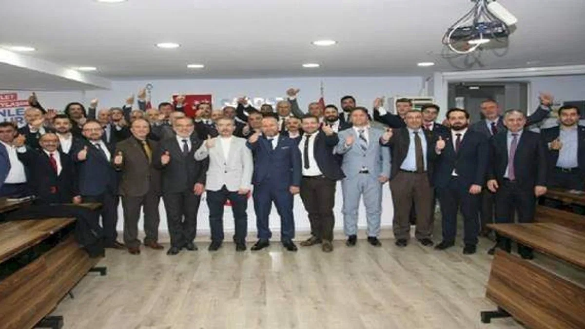 Saadet Partisi Bursa aday adaylarını tanıttı