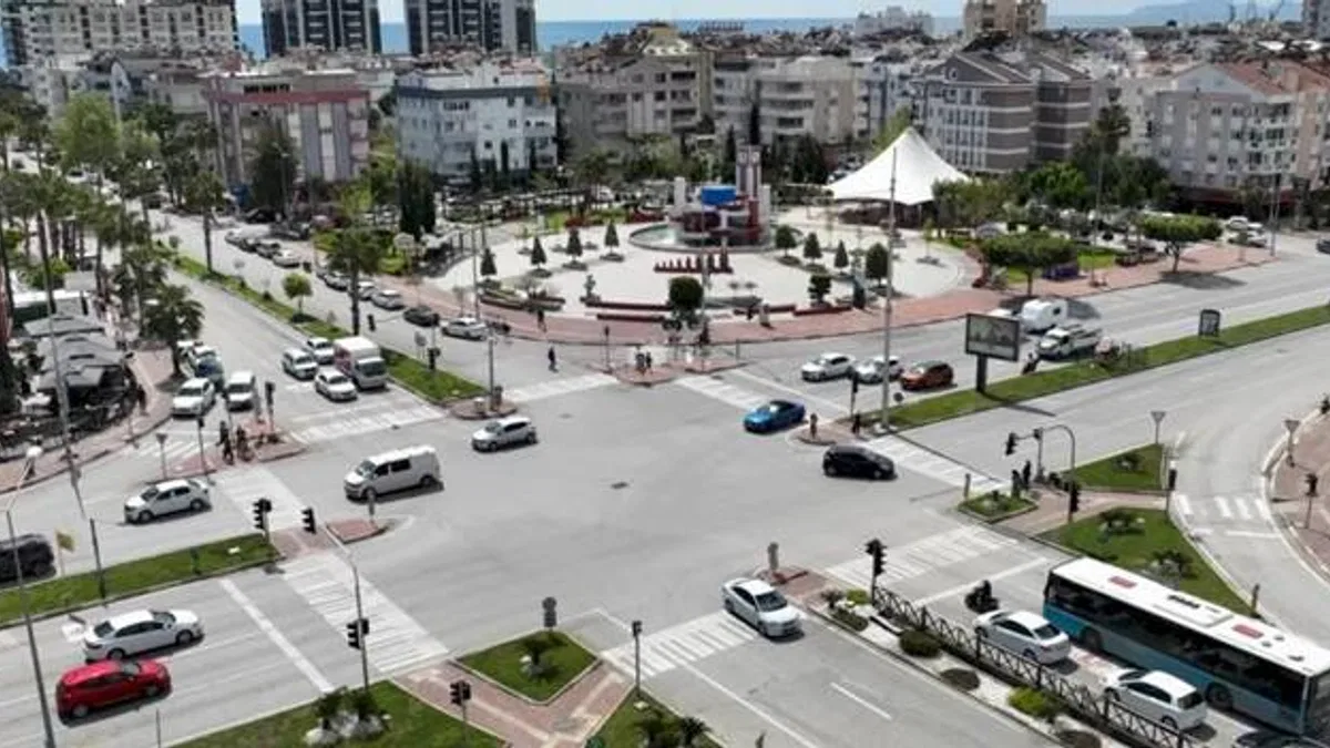 Antalya trafiği akıllı merkezden yönetiliyor