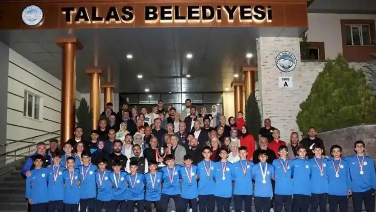 Kayseri Talas Sporcu Fabrikası göğsü kabartıyor