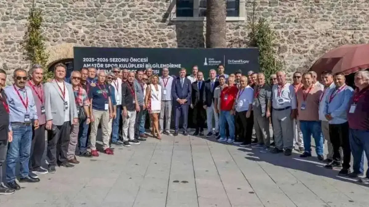 İzmir'de Başkan Tugay amatör kulüplerin başkanlarıyla buluştu
