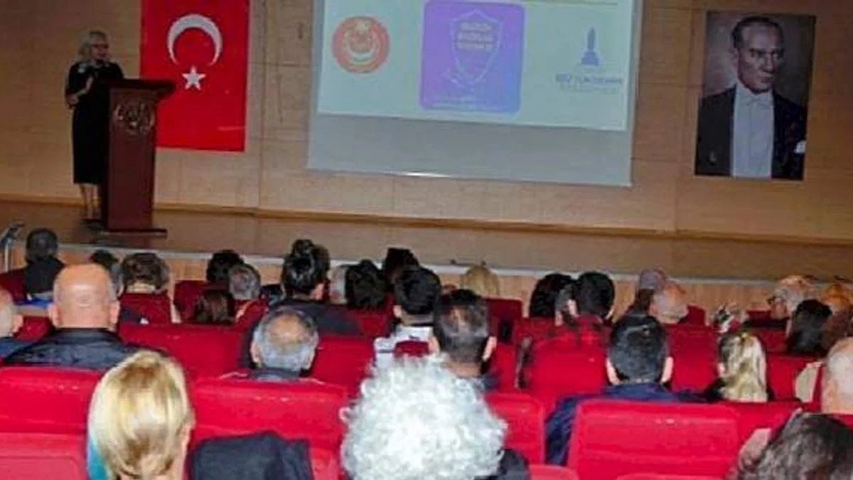 İzmir'de mahalle afet gönüllüleri eğitimleri başladı