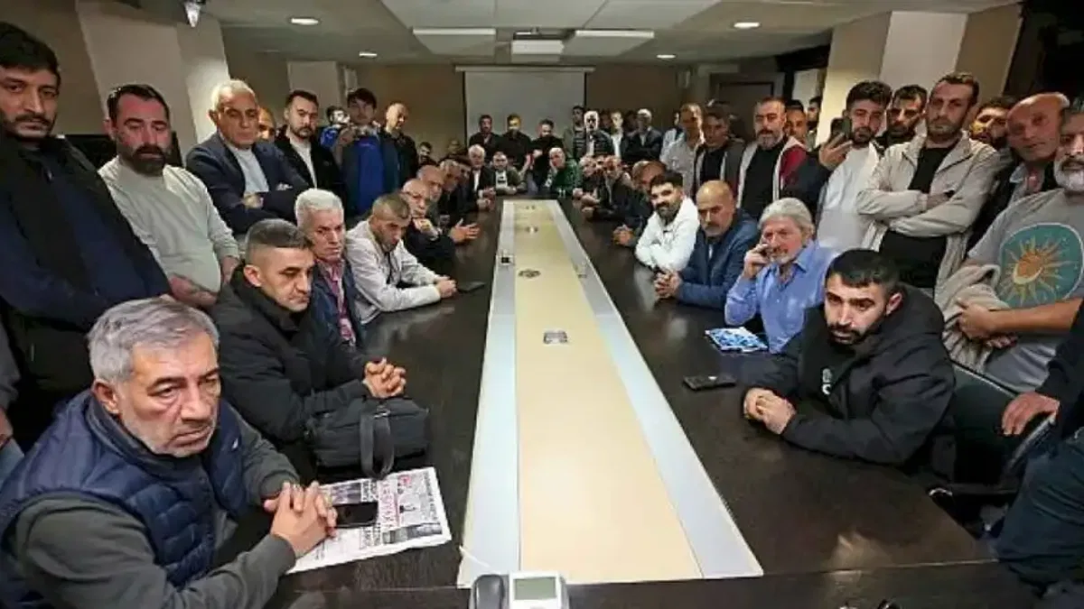 Başkan Ünsal pazarcı esnafını konuk etti