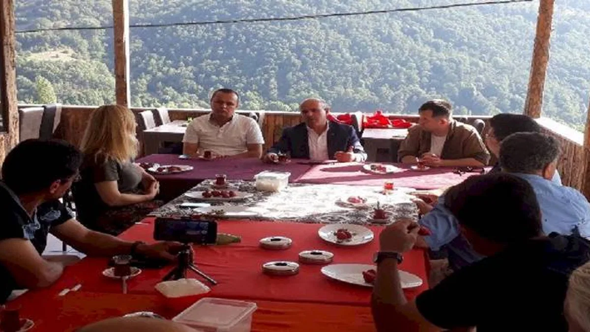 Bursa Büyükorhan 'Dost Meclisi'ne konuk oldu