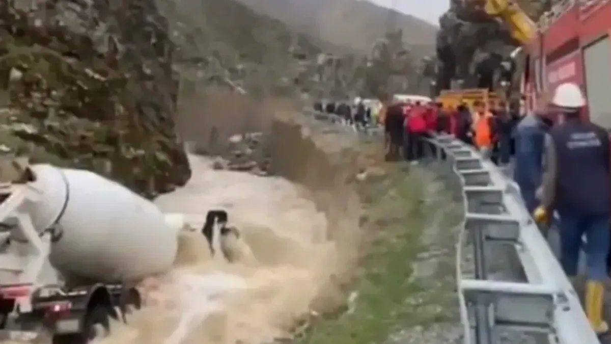 Bitlis Hizan’da beton mikseri kazası