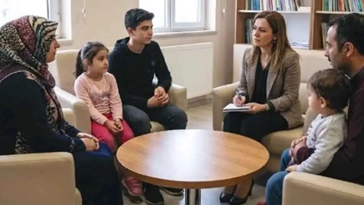 Danışmanlık hizmetleriyle ailelere ücretsiz destek.. 81 ilde hizmete devam