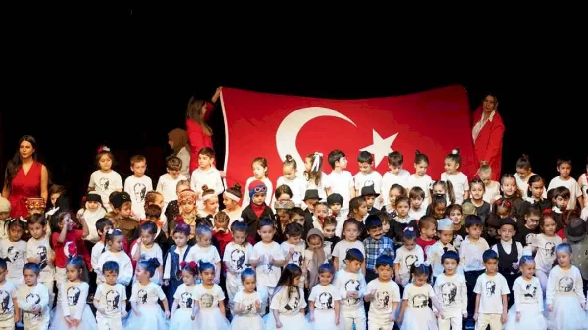 Beylikdüzü’nde minik öğrenciler 29 Ekim ruhunu yaşattı