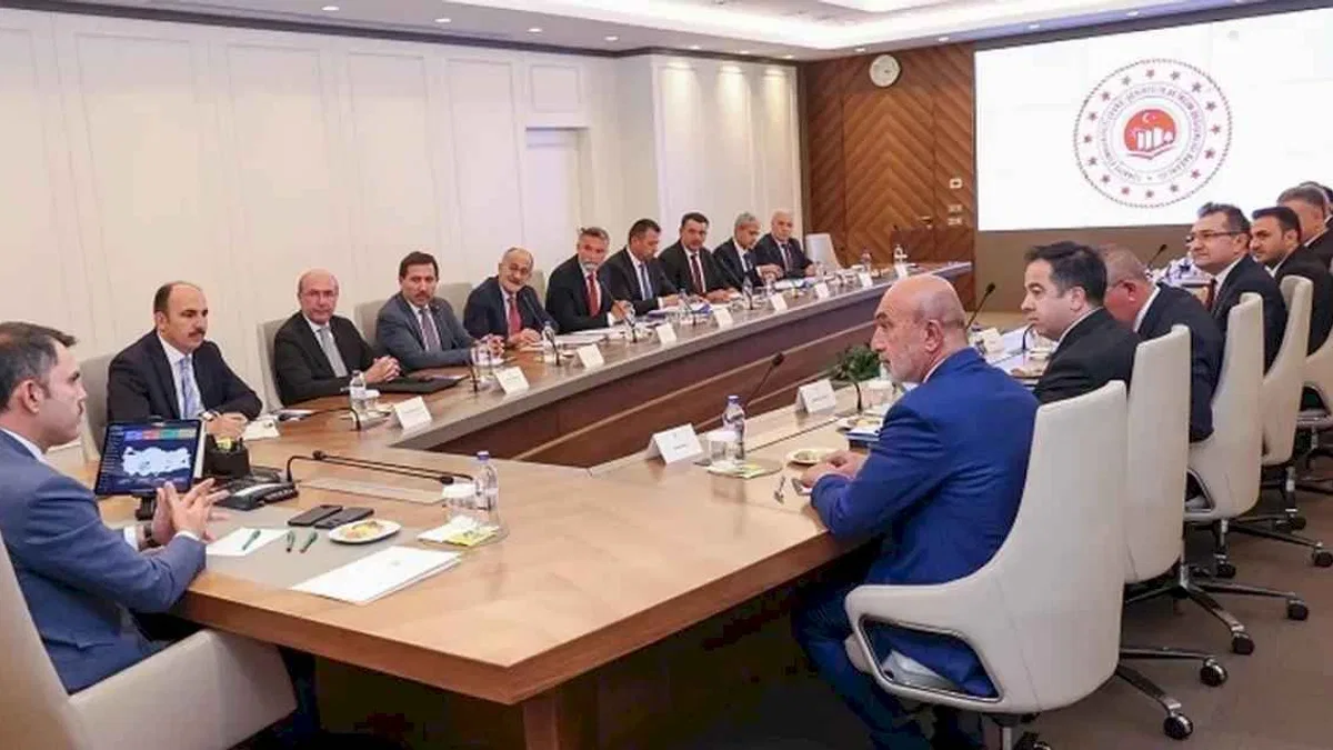 Konyalı başkanlardan Bakan Kurum'a ziyaret