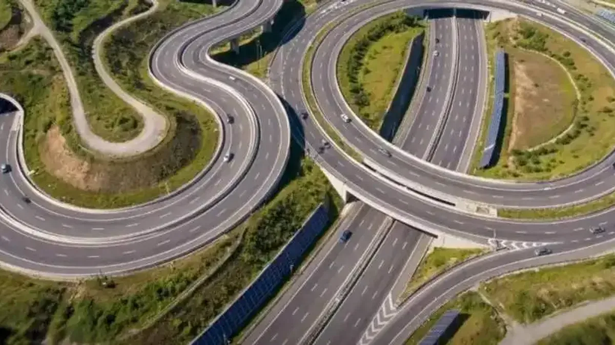 Türkiye'nin bölünmüş yol ağı 30 bin kilometreyi aştı!
