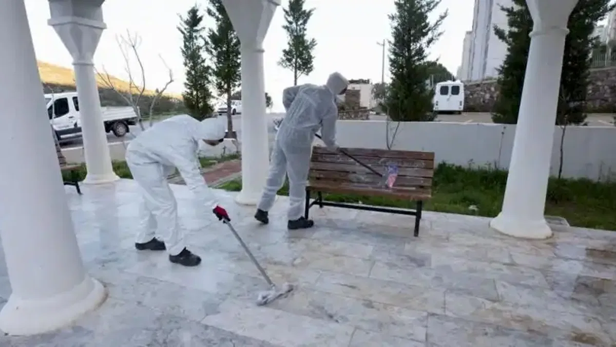 İzmir Narlıdere'de camilerde temizlik çalışması