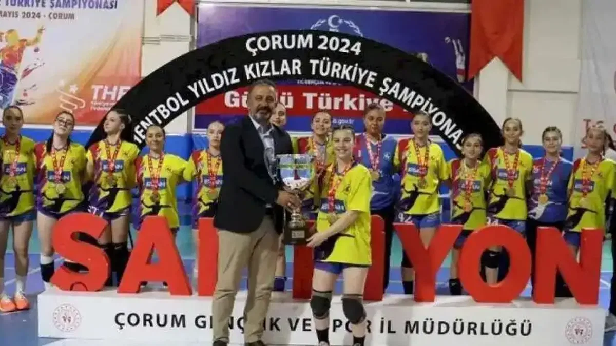 Yıldız Kızlar'da Kastamonu Esan Akü Merkez Spor Kulübü şampiyon oldu