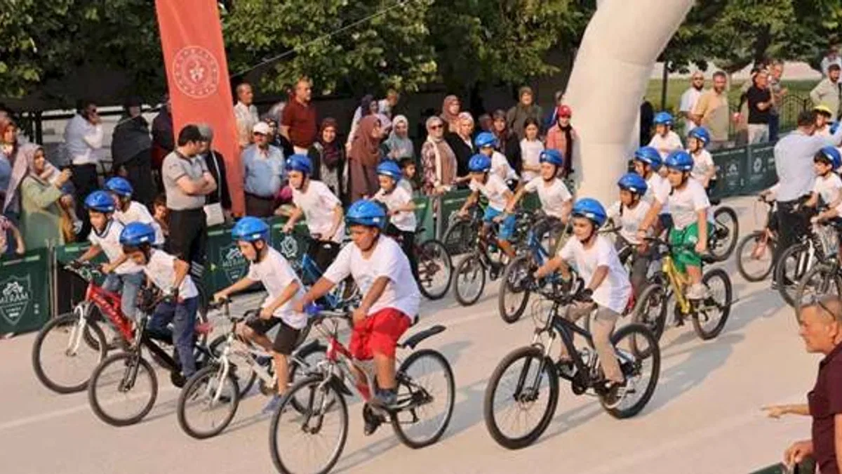 Konya Meram'da düz bisiklet yarışları