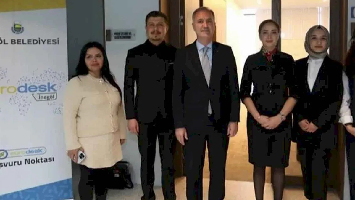 Bursa İnegöl Belediyesi gençlere fırsatlar sunuyor
