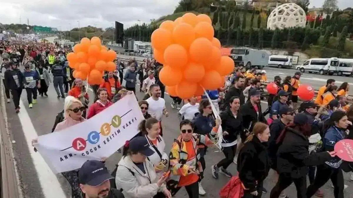İstanbul'da maratonun hızı kayıtlara yansıdı
