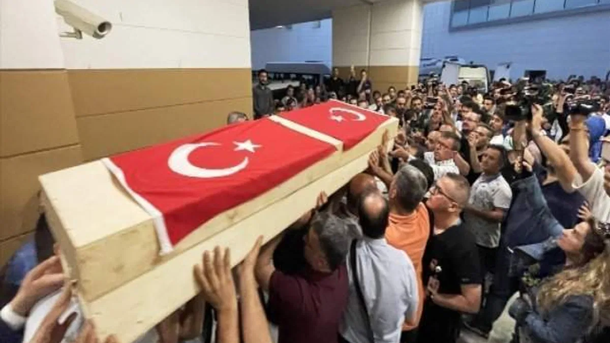 Silahlı saldırıda vefat eden doktorun cenazesi memleketine gönderildi