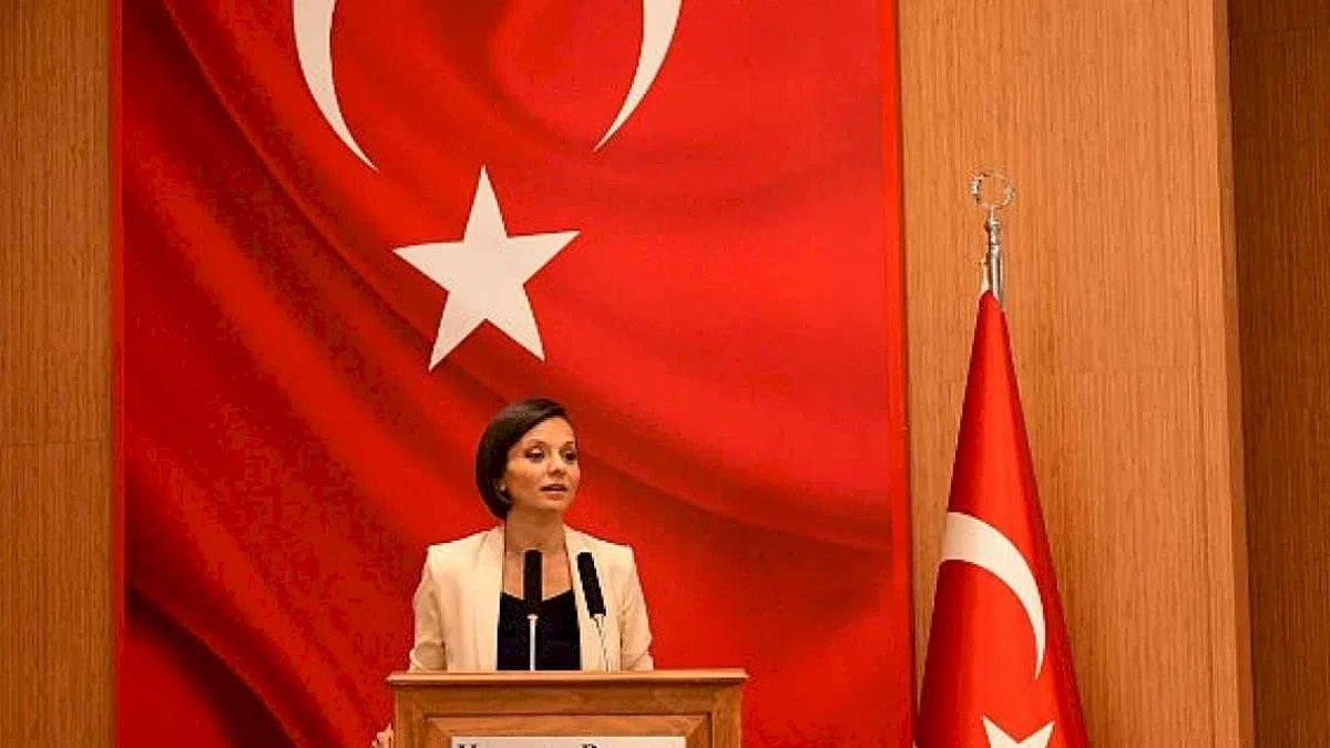 Karabağlar'ın geleceği gençlerle şekillenecek