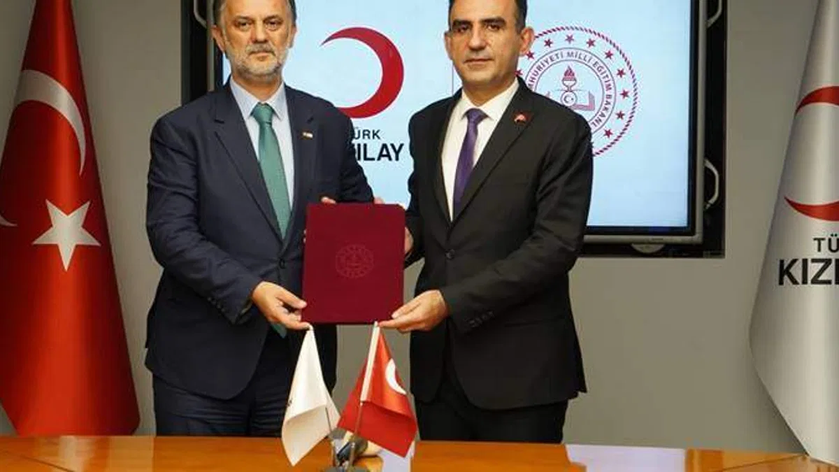 Okullarda 'Kızılay Kolları' yeniden canlanıyor