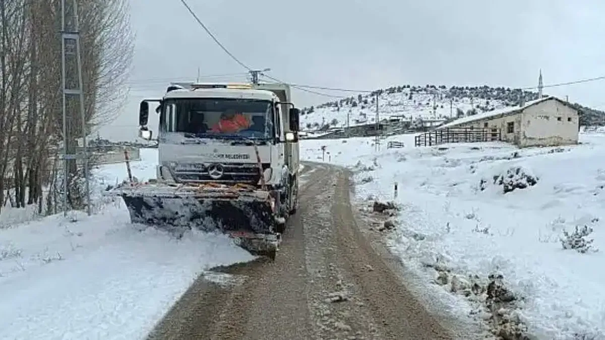 Başkan Altay: "Kar Yağışı Sonrası 31 İlçemizde 24 Saat Sahadayız"
