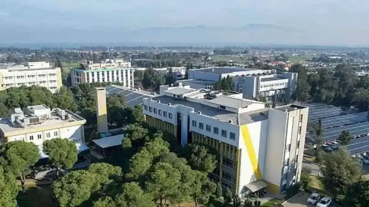 DEÜ'den Örnek Proje: Tire Kırtepe İlkokulu Yenileniyor