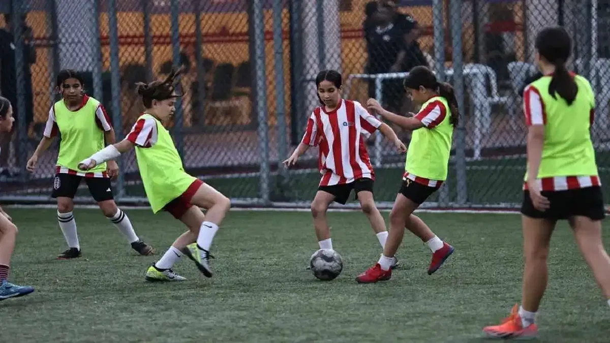 Antalya'da futbol akademisi’nde yaz dönemi