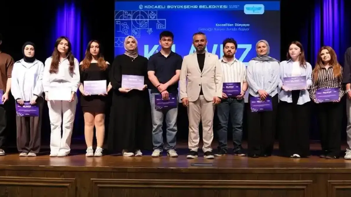 Kılavuz Kariyer’de 358 öğrenci sertifika aldı