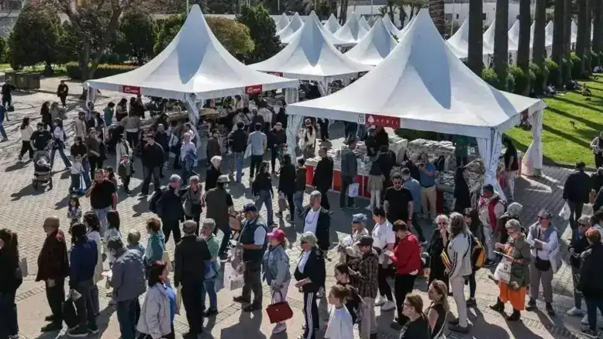 İZKİTAP’ta hafta sonu edebiyatla dolu geçti