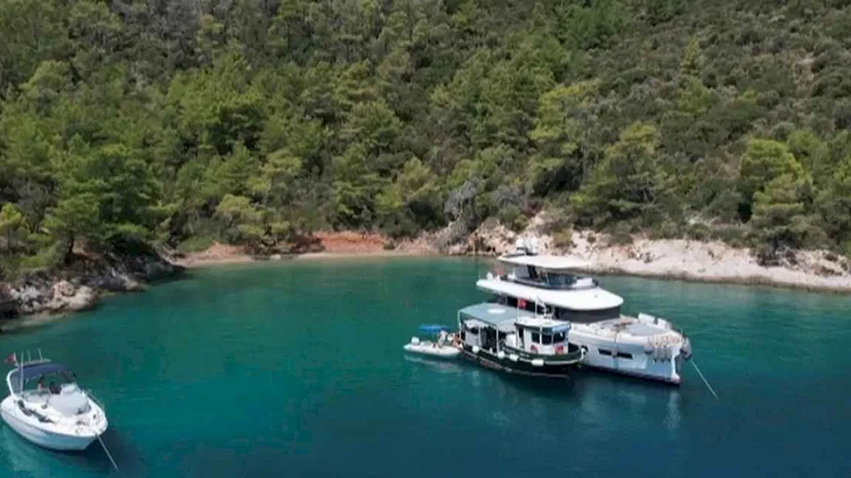 Muğla'da teknelerden 5 milyon litre atık su
