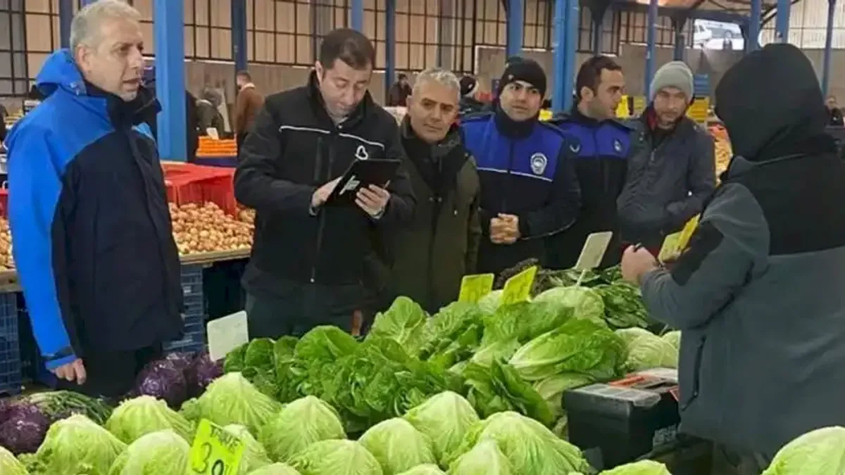 Balıkesir’de pazar yerleri hizmete uygun hale getiriliyor