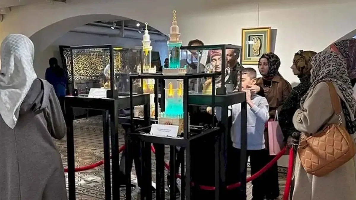 Konya'da 'Mukaddes Emanetler' yoğun ilgi görüyor