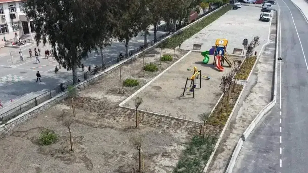 İzmir'de atıl alan mahalle parkına dönüştü