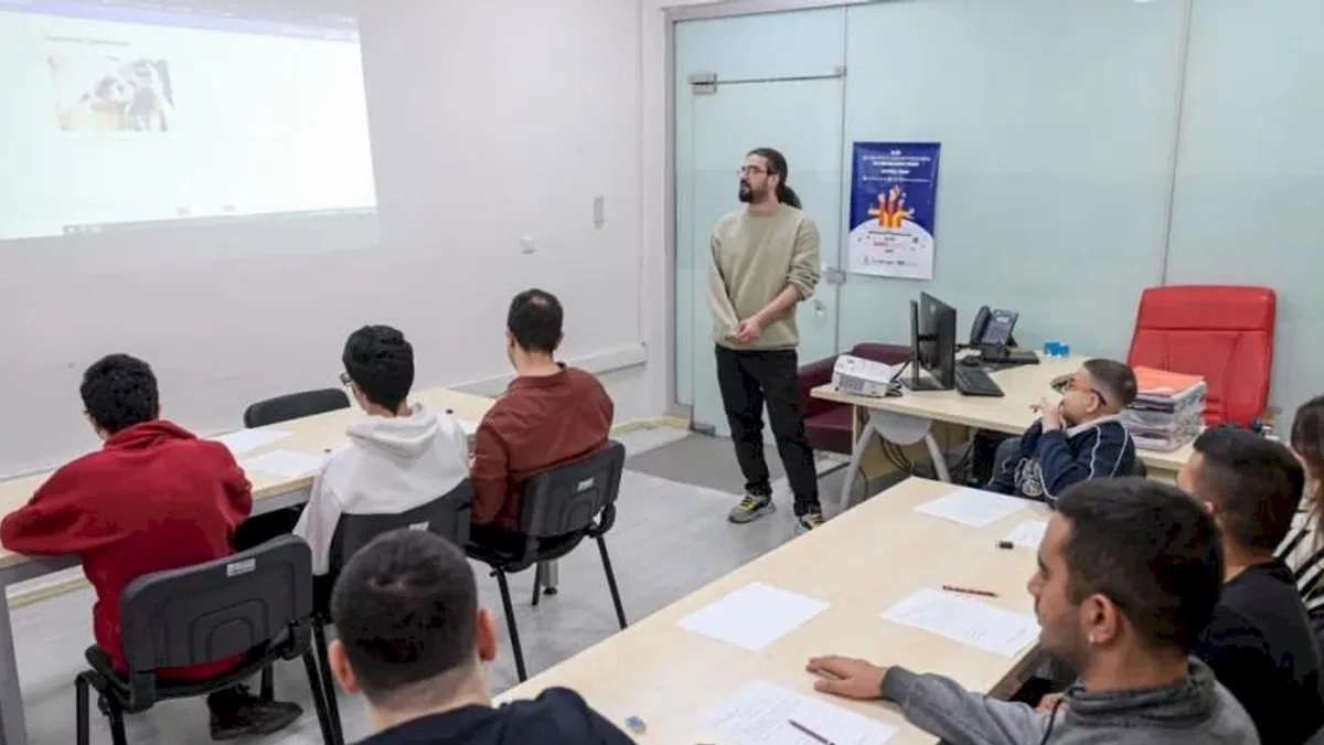 İzmir’de engelli gençler iş dünyasına adım atıyor