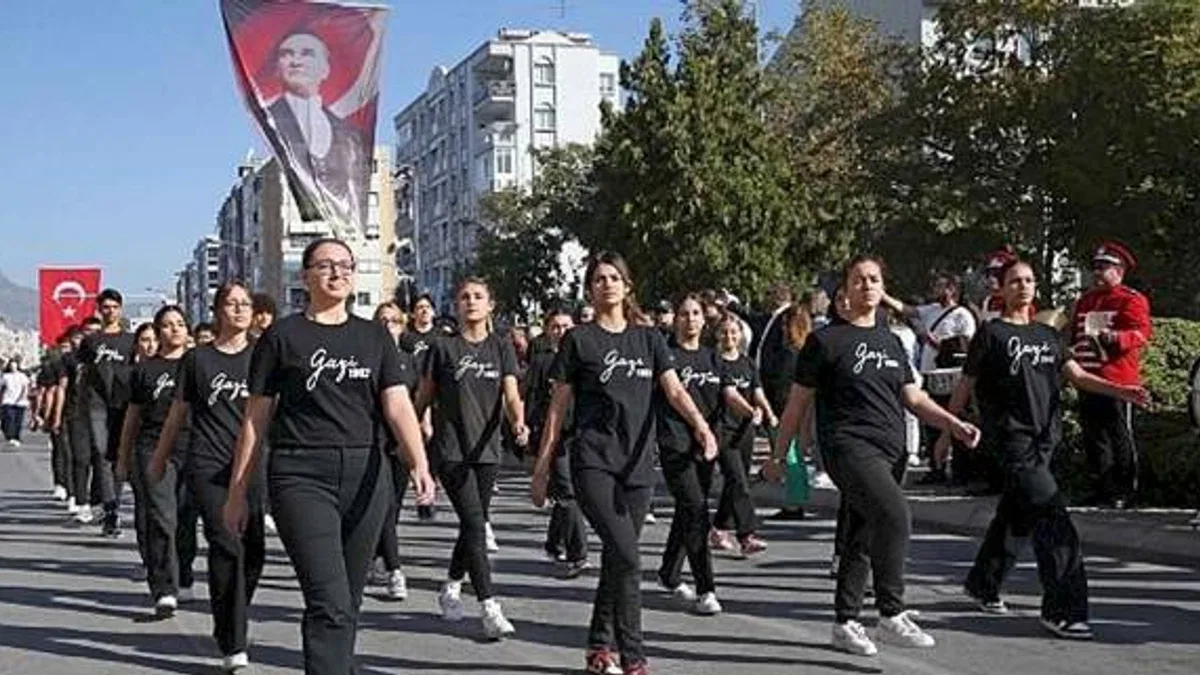 Karşıyaka'yı bayram coşkusu sardı!