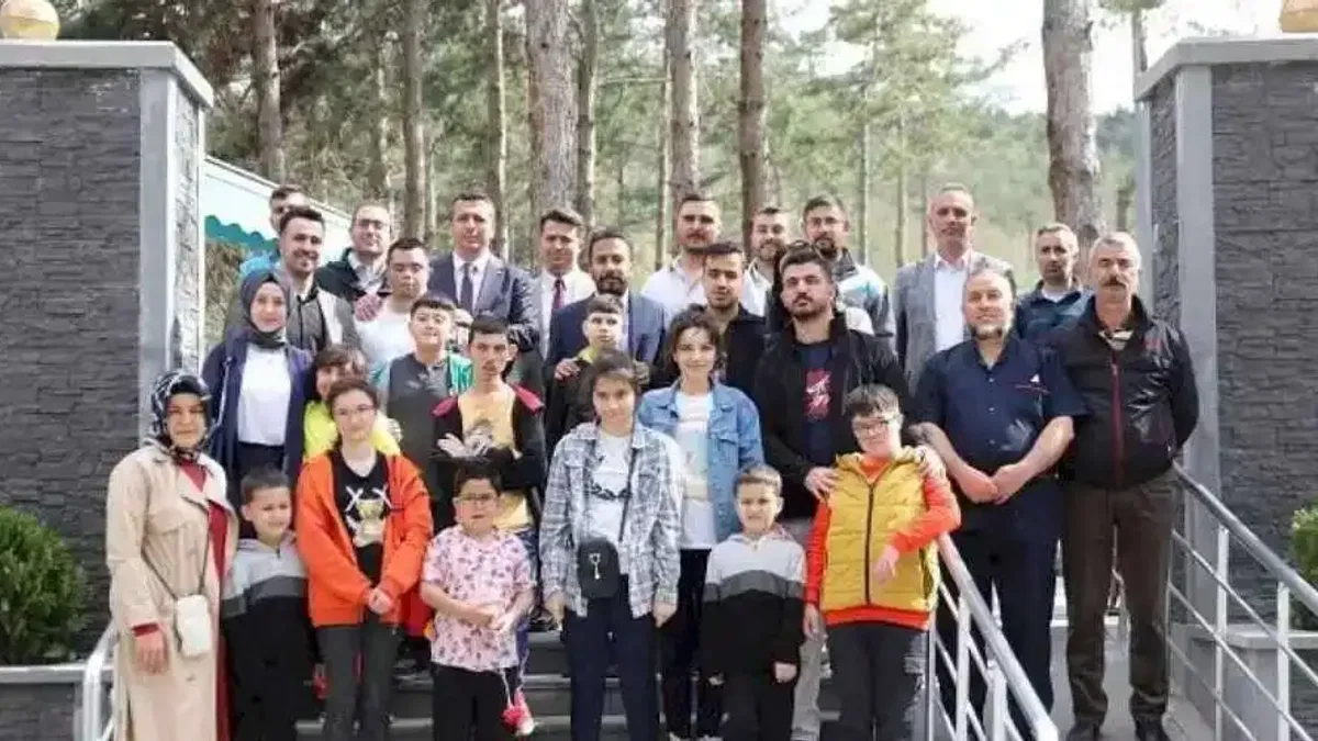 Kayseri'de Engelsiz Yaşam Merkezi Öğrencileri Polis Haftası’nda şehit polisleri unutmadı