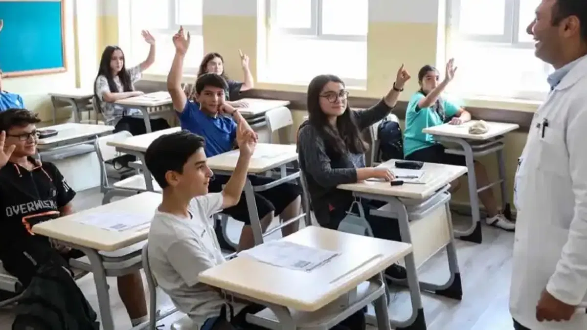 Derslerin saatleri değişti! Resmi Gazete’de yayımlandı