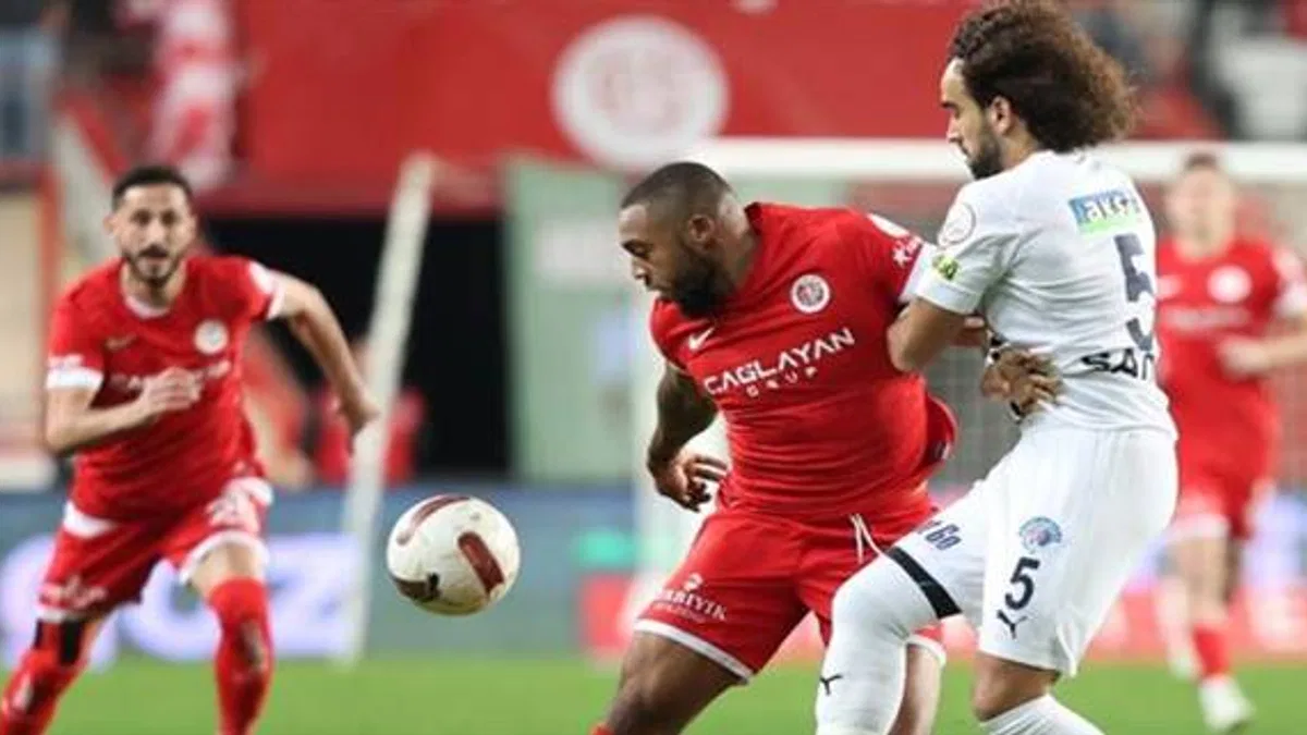 Bitexen Antalyaspor 0-0 Kasımpaşa (Maç Sonucu) Antalya'da gol sesi çıkmadı!