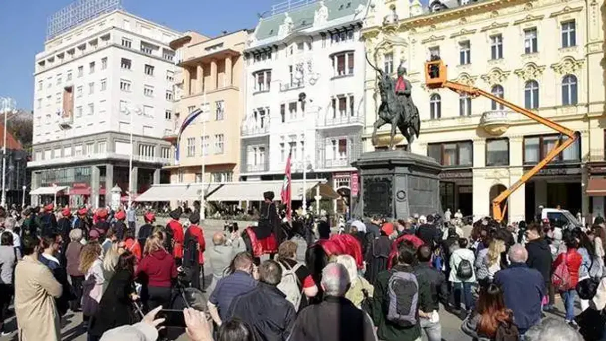 Hırvatistan'da Dünya Kravat Günü etkinliği yapıldı