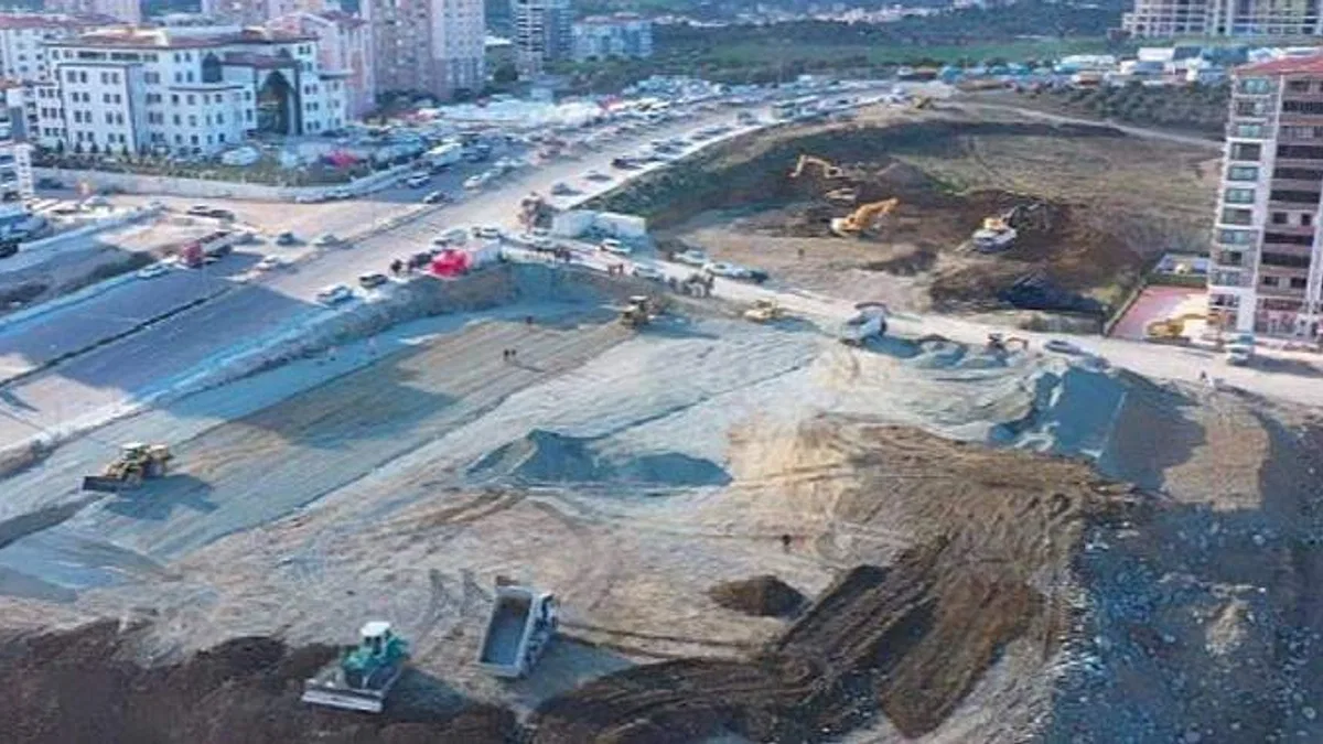Sahra hastanesi için konteynerler yola çıktı