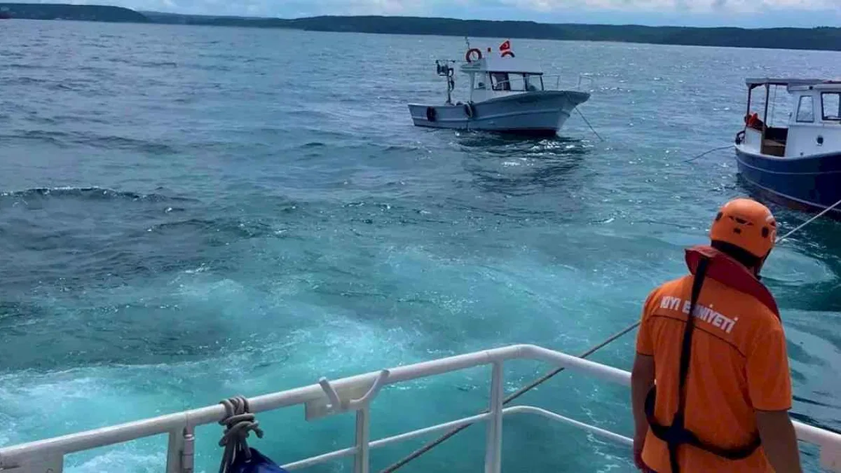 Türkeli Feneri açıklarında makine arızası yaptı