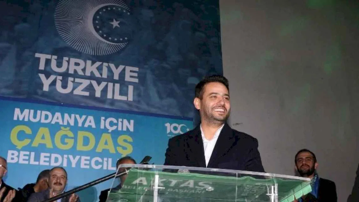 Mudanya'da AK Parti seçim ofisine coşkulu açılış