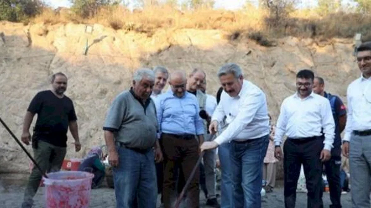 Kayseri Melikgazi'de salça kaynatma günleri