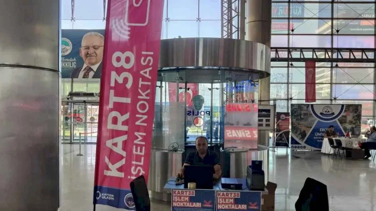 Kayseri Büyükşehir yeni öğrencileri kucaklıyor