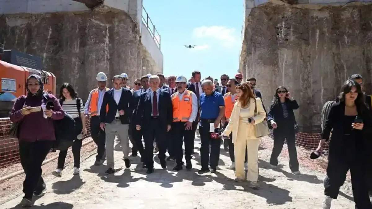 Mamak Metrosu'na yakın inceleme