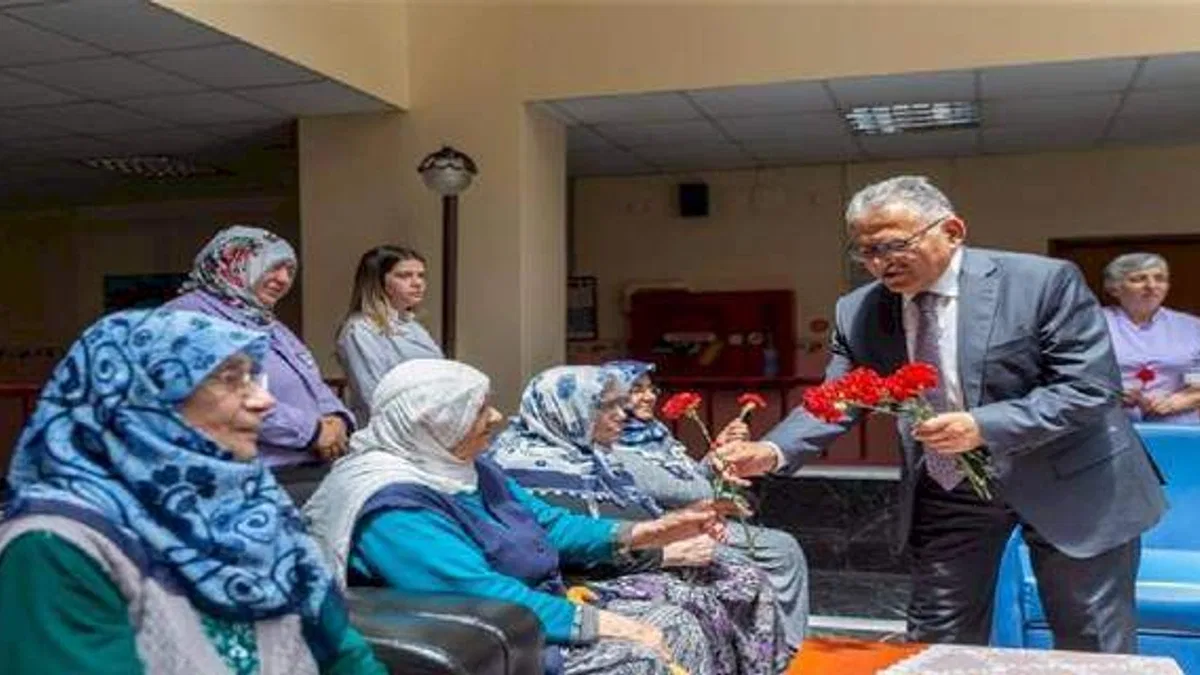 Ulu çınarlara Büyükkılıç'tan saygı